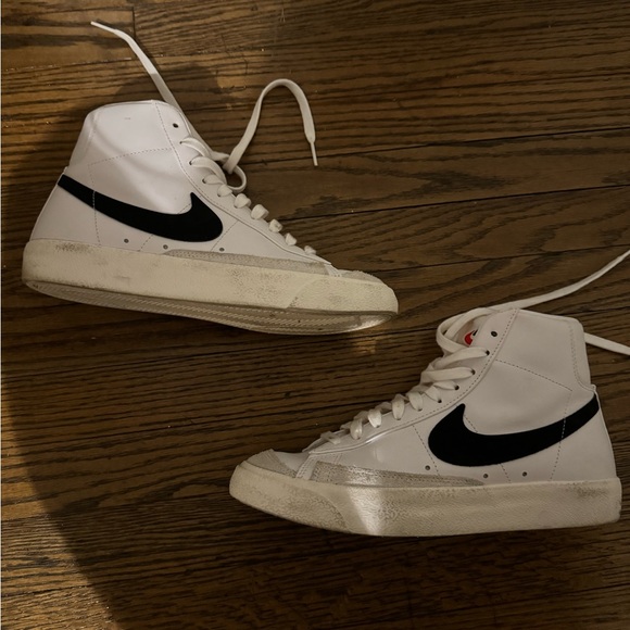 Nike women’s blazer - Picture 3 of 3